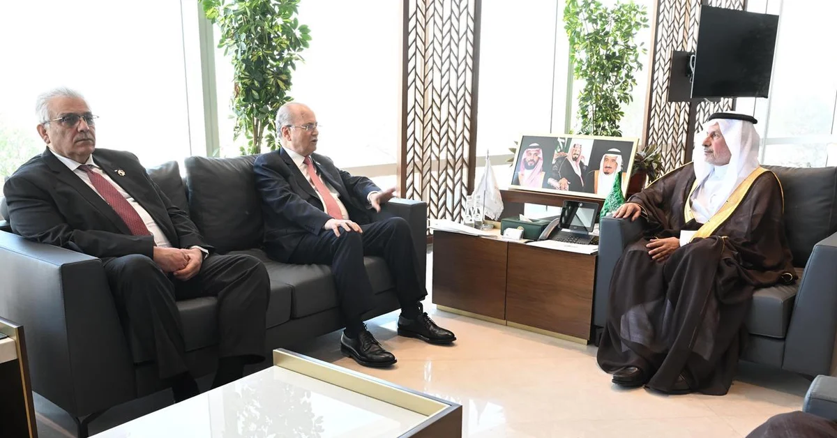 Palestinian Prime Minister Visits KSrelief Headquarters in Riyadh - Main Image