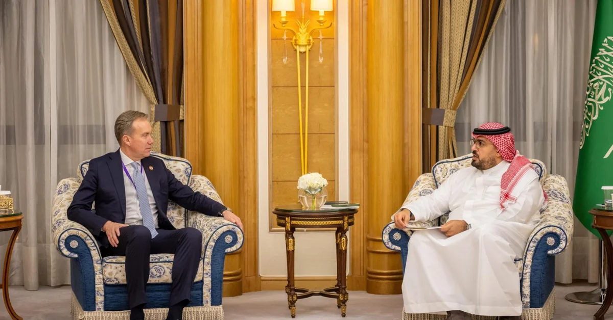 Minister of Economy Meets with President and CEO of the World Economic Forum - Main Image